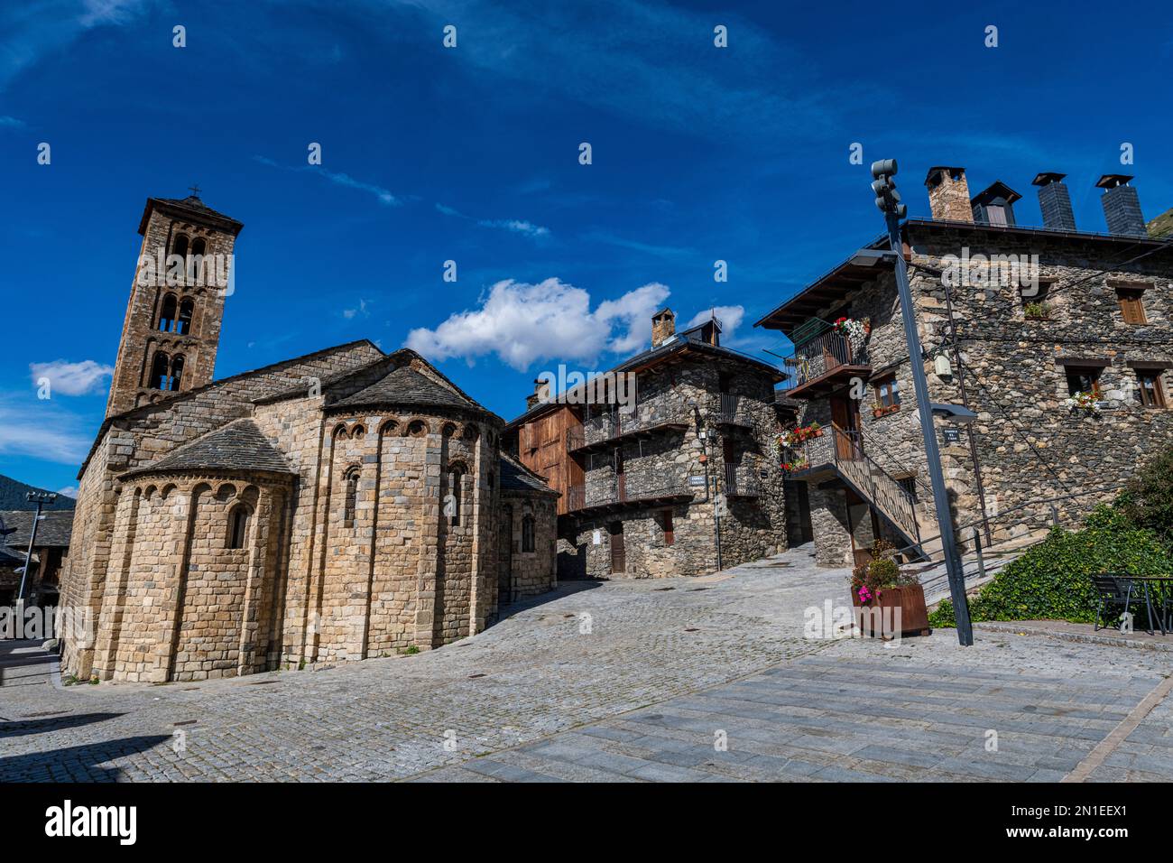 Chiesa romanica di Santa Maria de Taull, patrimonio dell'umanità dell'UNESCO, Vall de Boi, Catalogna, Spagna, Europa Foto Stock