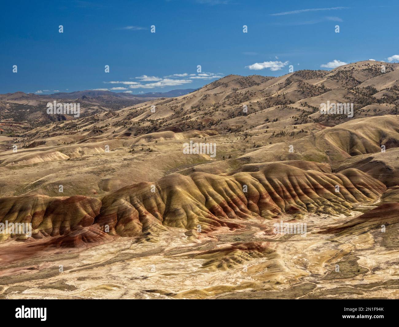 The Painted Hills, classificato come una delle sette meraviglie dell'Oregon, John Day Fossil Beds National Monument, Oregon, Stati Uniti d'America Foto Stock