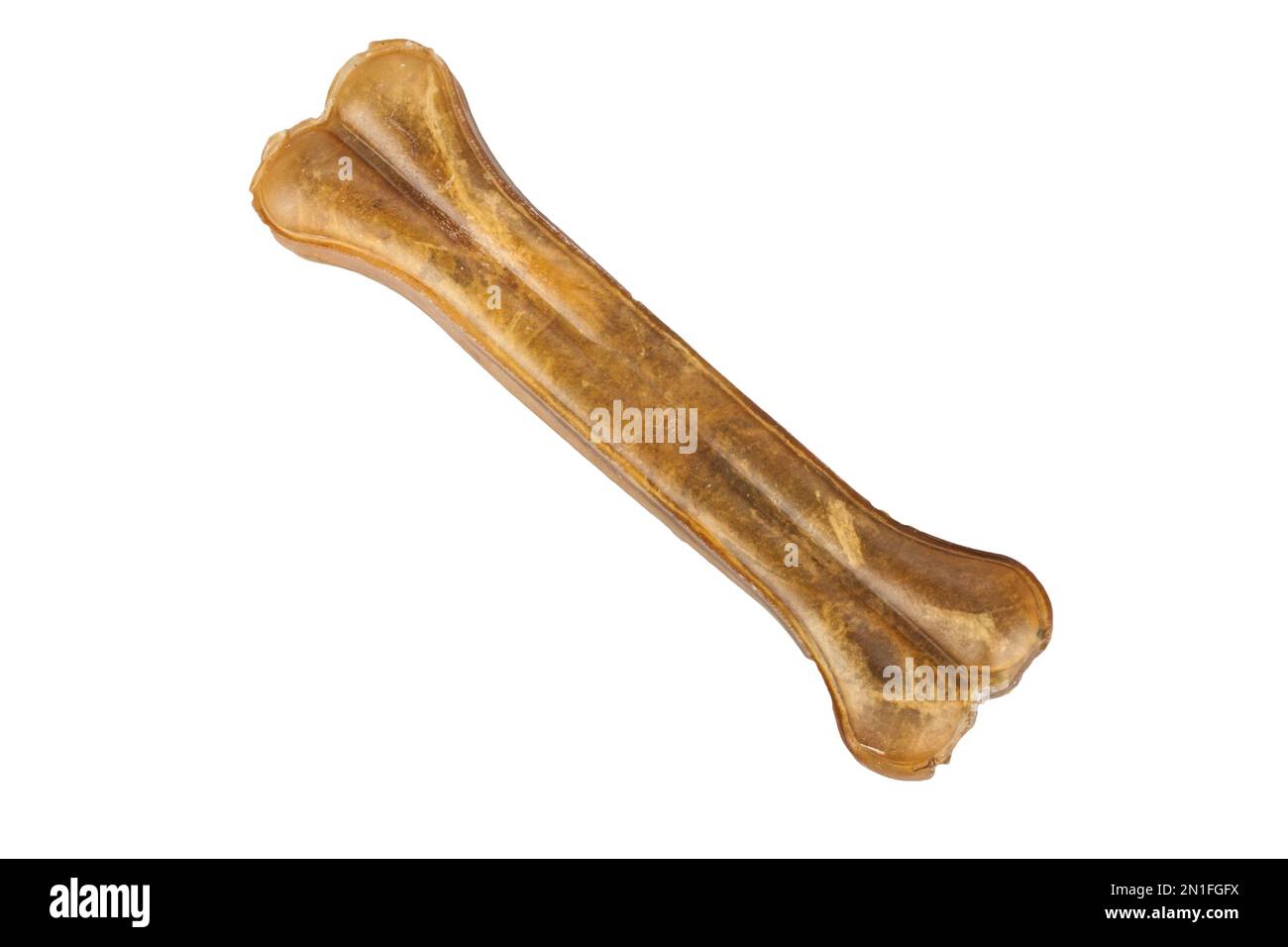 Cane masticare osso isolato su sfondo bianco Foto Stock