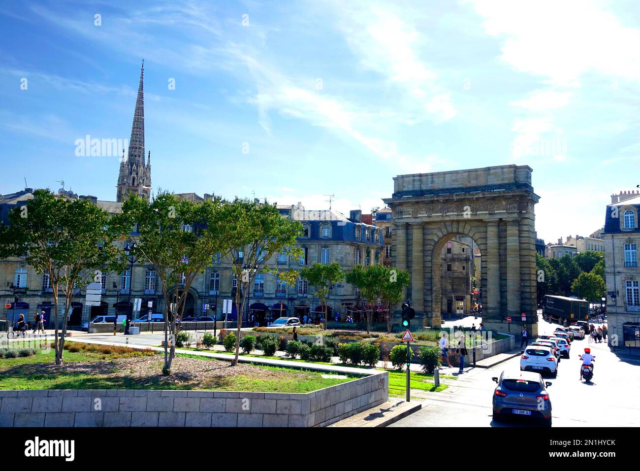 Bordeaux è una città portuale sul fiume Garonna nel dipartimento della Gironda, nel sud-ovest della Francia. E 'la capitale della regione Nouvelle-Aquitaine, come noi Foto Stock