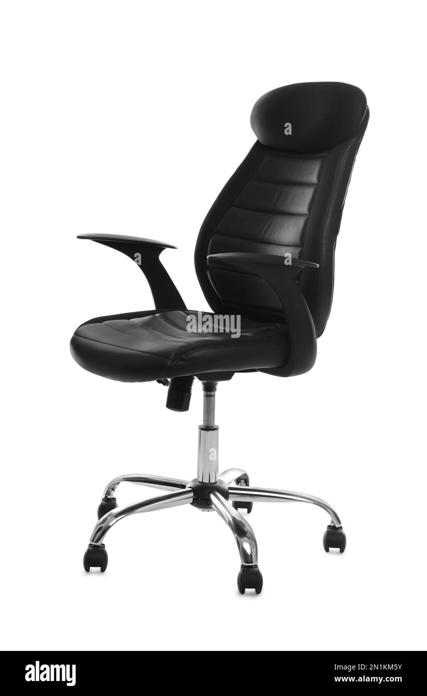 Comoda sedia da ufficio in pelle isolata sul bianco Foto Stock
