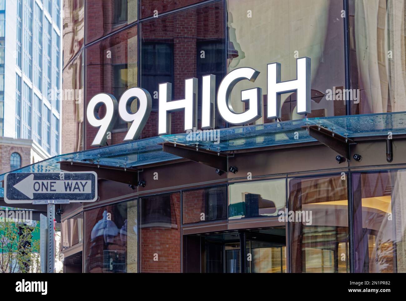 Boston Financial District: 99 High Street, segnaletica d'ingresso. Foto Stock