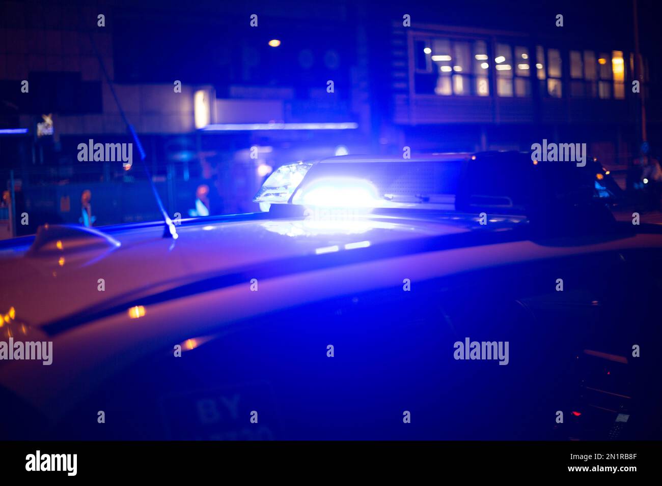 Augusta, Germania. 06th Feb, 2023. Auto di polizia con semaforo blu in funzione ad Augusta, Germania. (Foto di Alexander Pohl/Sipa USA) Credit: Sipa USA/Alamy Live News Foto Stock