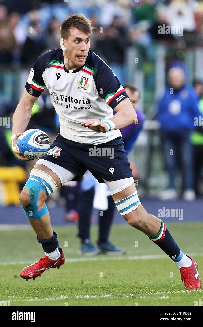 Federico Ruzza d'Italia in azione durante le sei Nazioni del 2023, incontro  di rugby tra