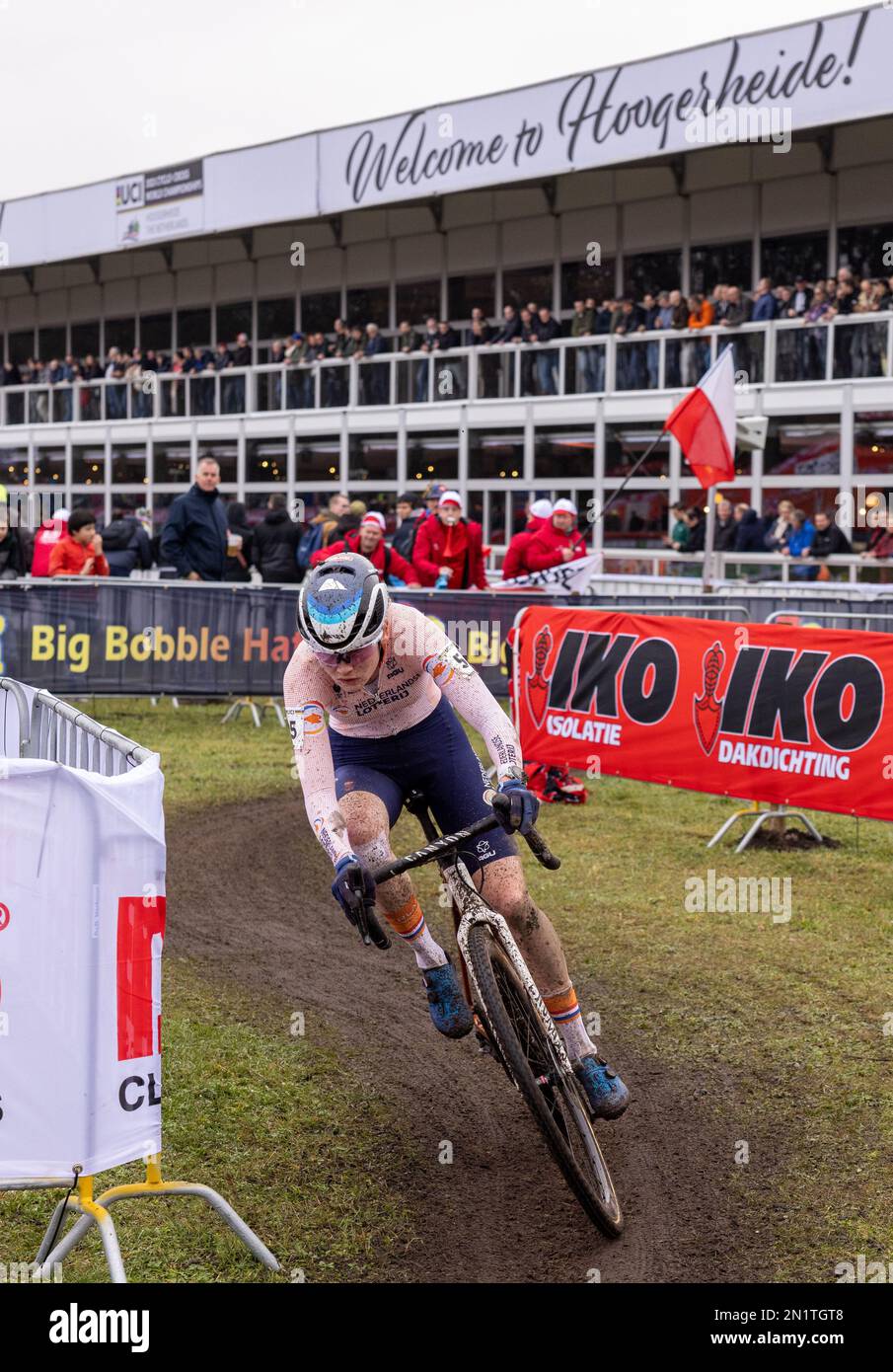 Hoogerheide, Paesi Bassi. , . ELITE WOMEN, #5, PuckPIETERSE dei Paesi Bassi, secondo classificato nella gara, UCI World Championship Cyclo-cross Hoogerheide 2023 nei Paesi Bassi, ciclismo, fuoristrada, UCI Cyclocross World Championships, a Hoogerheide, Paesi Bassi Sabato 04 febbraio 2023. Foto e copyright Fabien BOUKLA/ATP immagini. (BOUKLA Fabien/ATP/SPP) Credit: SPP Sport Press Photo. /Alamy Live News Foto Stock