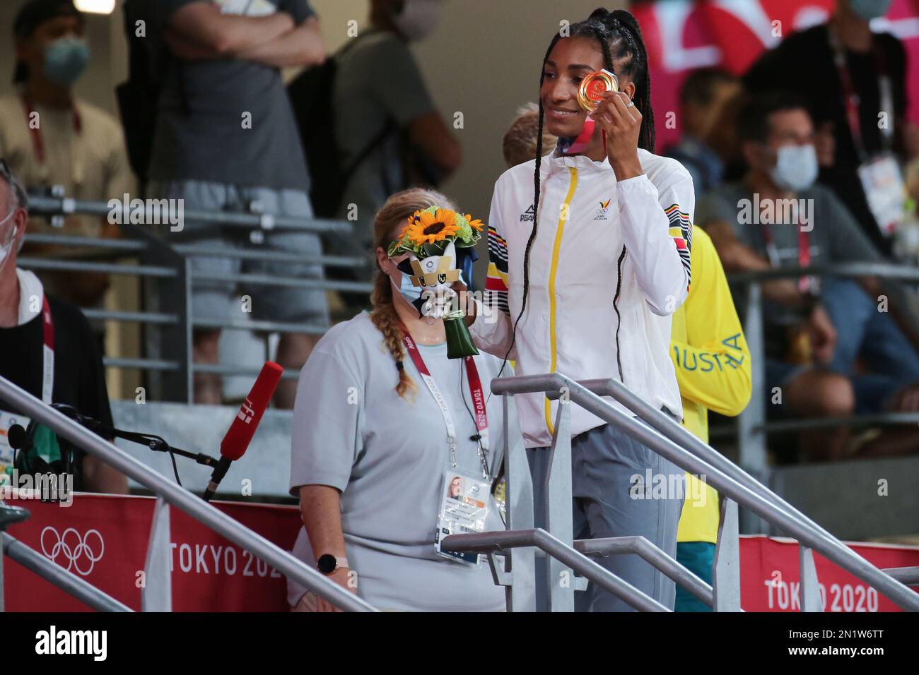 06 AGOSTO 2021 - Tokyo, Giappone: Nafissatou THIAM del Belgio vince la medaglia d'oro nell'Heptathlon femminile di atletica ai Giochi Olimpici di Tokyo del 2020 (Phot Foto Stock