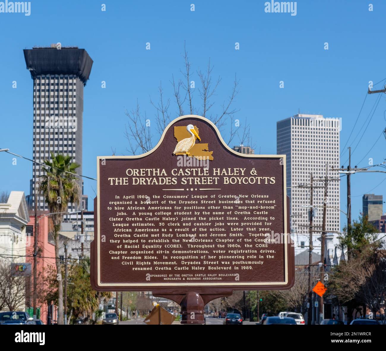 NEW ORLEANS, LA, USA - 5 FEBBRAIO 2023: Marker celebra il pioniere dei diritti civili Oretha Castle Haley e i boicottaggi di Dryades Street Foto Stock