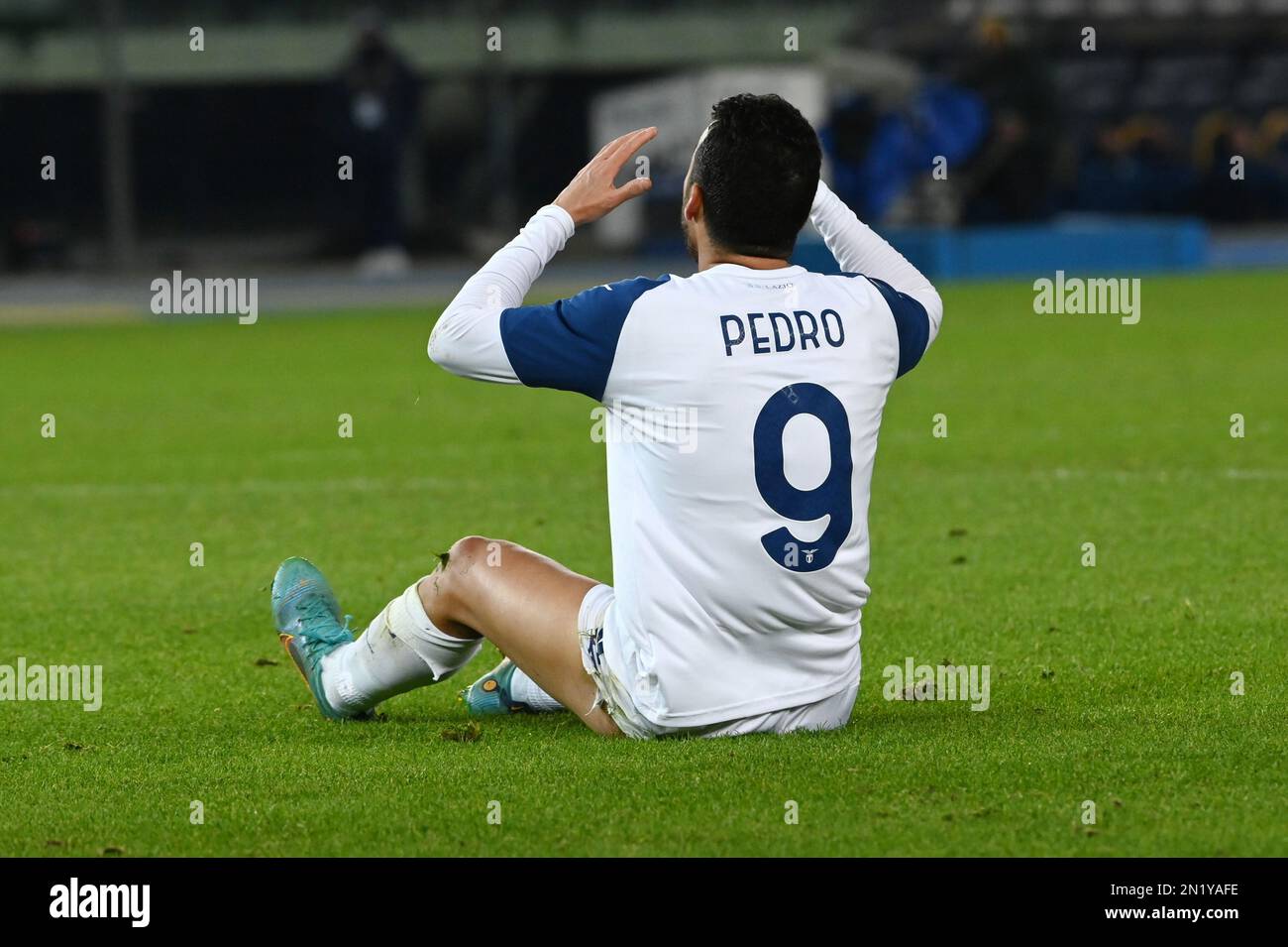 Verona, Italia. 06th Feb, 2023. pedro (lazio) durante Hellas Verona FC vs SS Lazio, calcio italiano Serie A match in Verona, Italia, Febbraio 06 2023 Credit: Independent Photo Agency/Alamy Live News Foto Stock