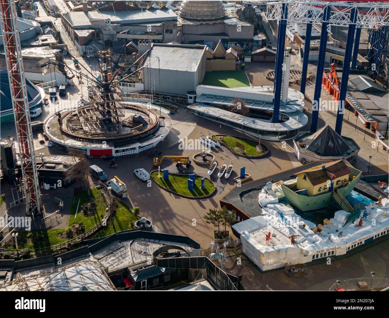 Blackpool Pleasure Beach BPB Aerial Update chiuso la stagione 2023, Inc Big One Re Tracking Foto Stock