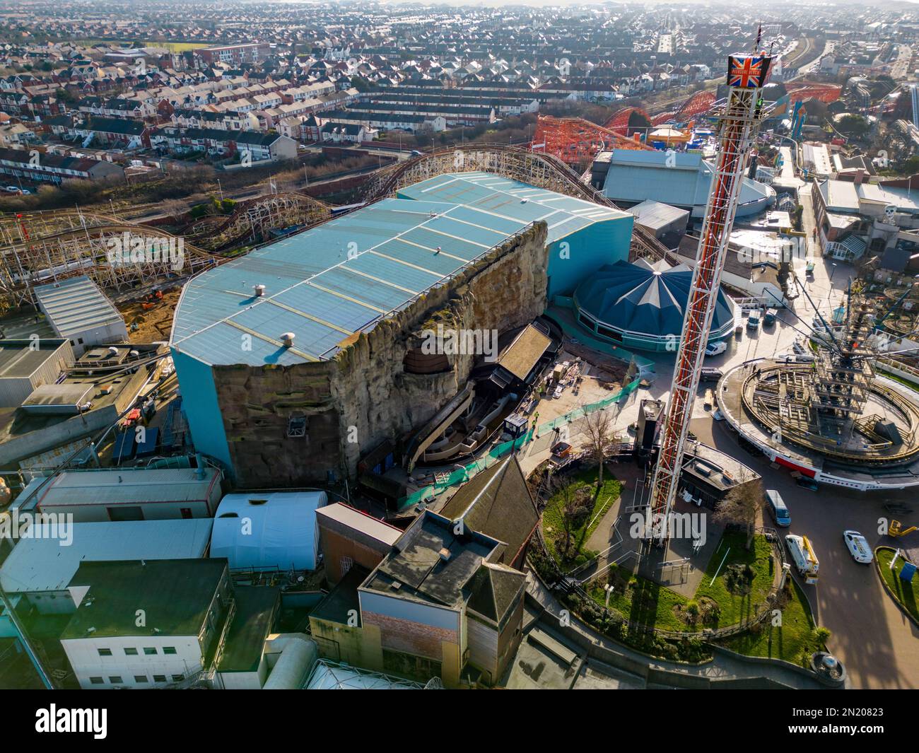 Blackpool Pleasure Beach BPB Aerial Update chiuso la stagione 2023, Inc Big One Re Tracking Foto Stock