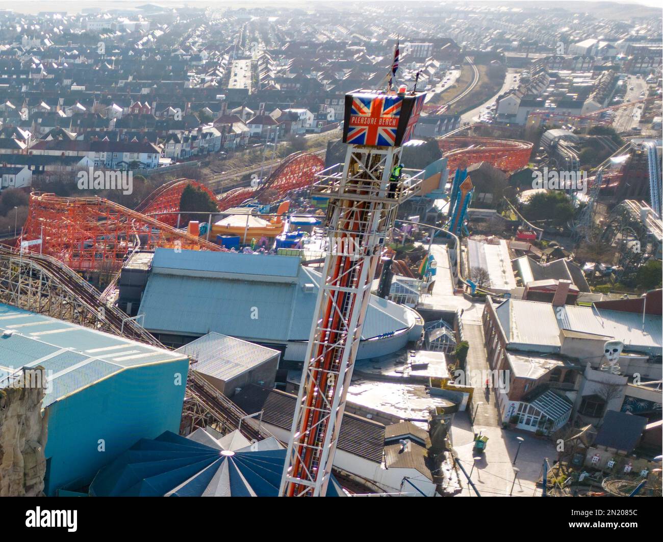 Blackpool Pleasure Beach BPB Aerial Update chiuso la stagione 2023, Inc Big One Re Tracking Foto Stock