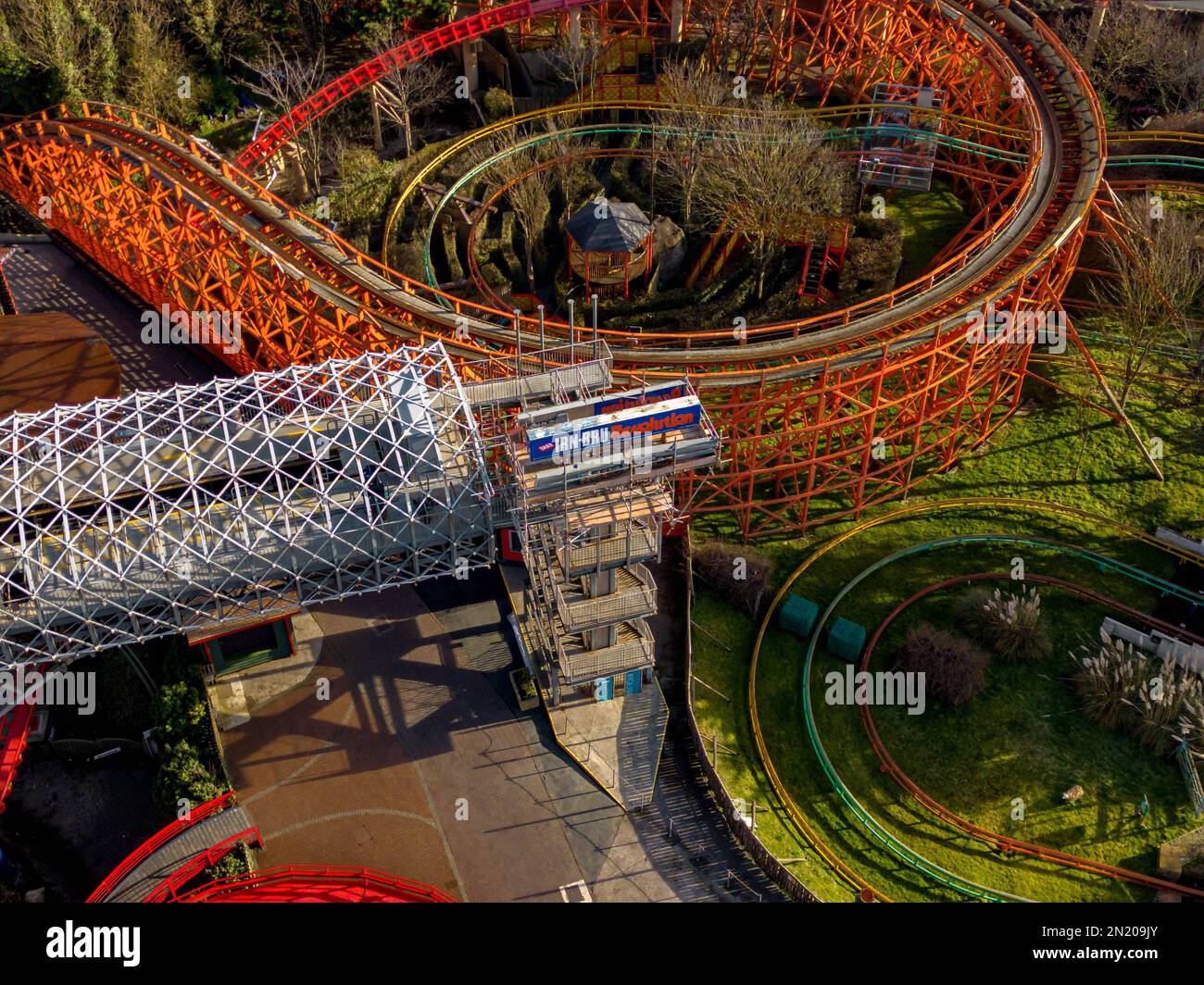 Blackpool Pleasure Beach BPB Aerial Update chiuso la stagione 2023, Inc Big One Re Tracking Foto Stock