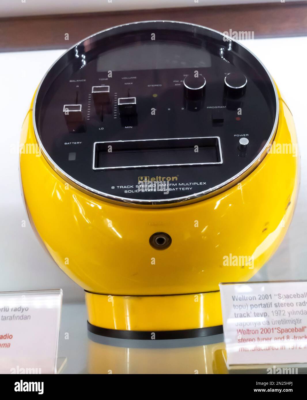 Radio Weltron 2001 'Space Ball'/8 Track (1970s) Giappone Foto Stock