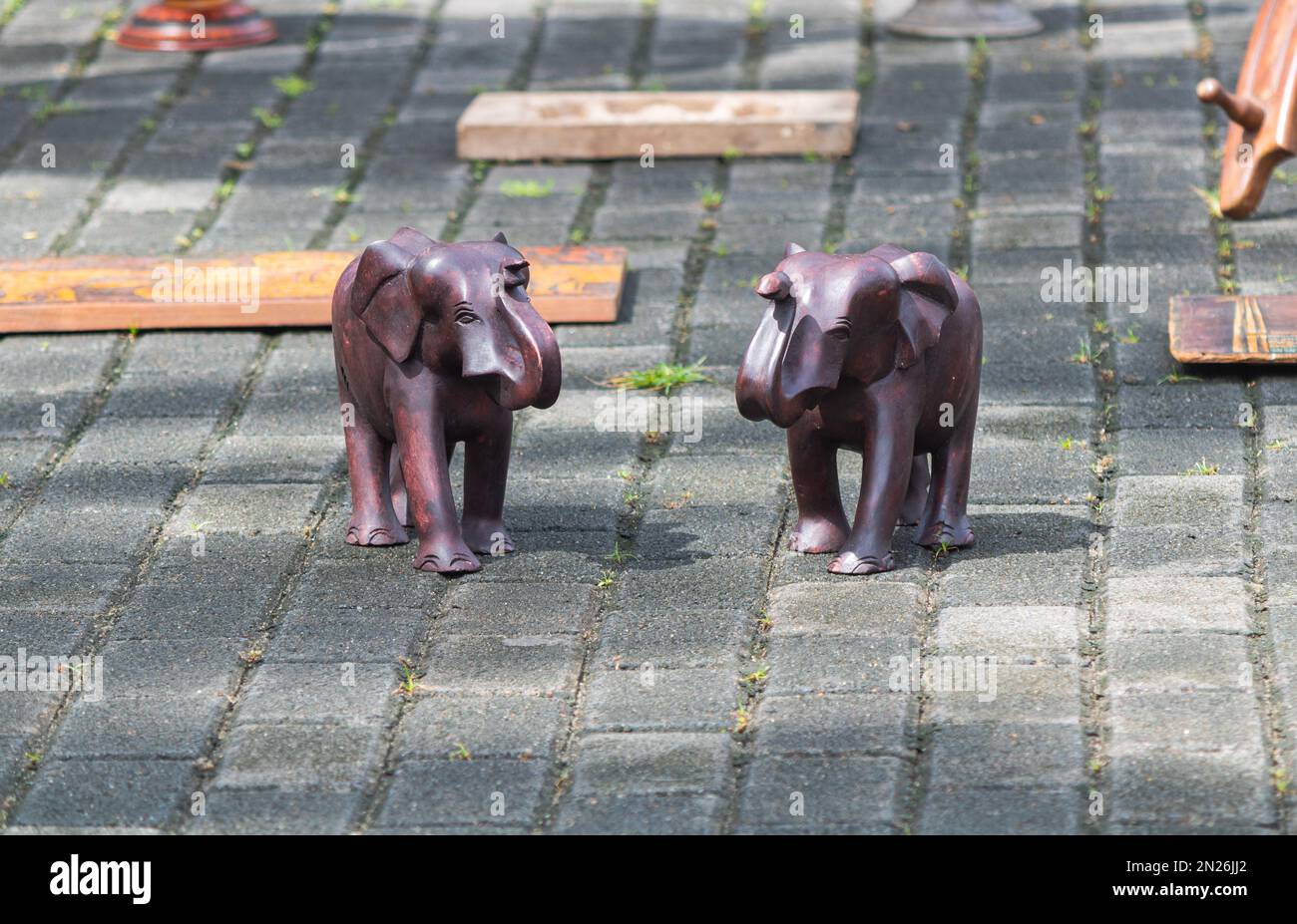bella statua di elefante in legno, galle, sri lanka Foto Stock