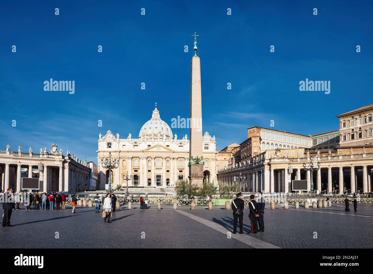 St Basilica di Pietro e Piazza San Pietro in Città del Vaticano, Roma, Italia Foto Stock