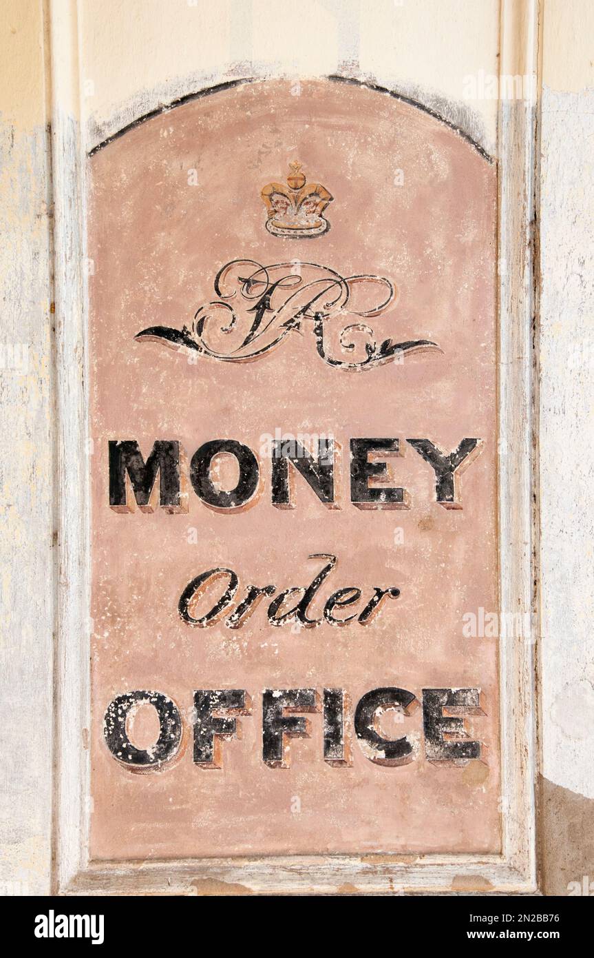 Cartello dell'ufficio ordini di denaro dell'epoca vittoriana in un ex negozio di Guildford, Victoria, Australia Foto Stock