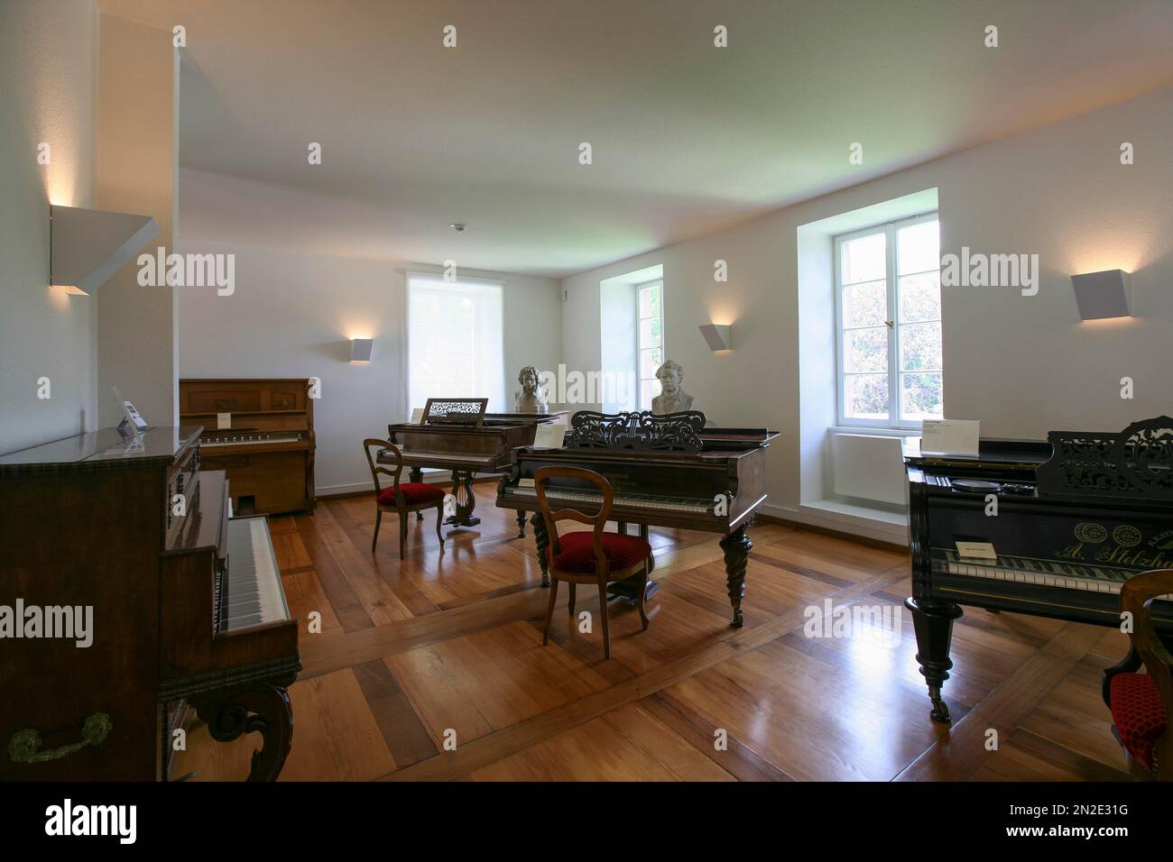 Castello di Stauffenberg, Jehle Music History Collection, Grand piano, Albstadt-Lautlingen, Baden-Wuerttemberg, Germania Foto Stock