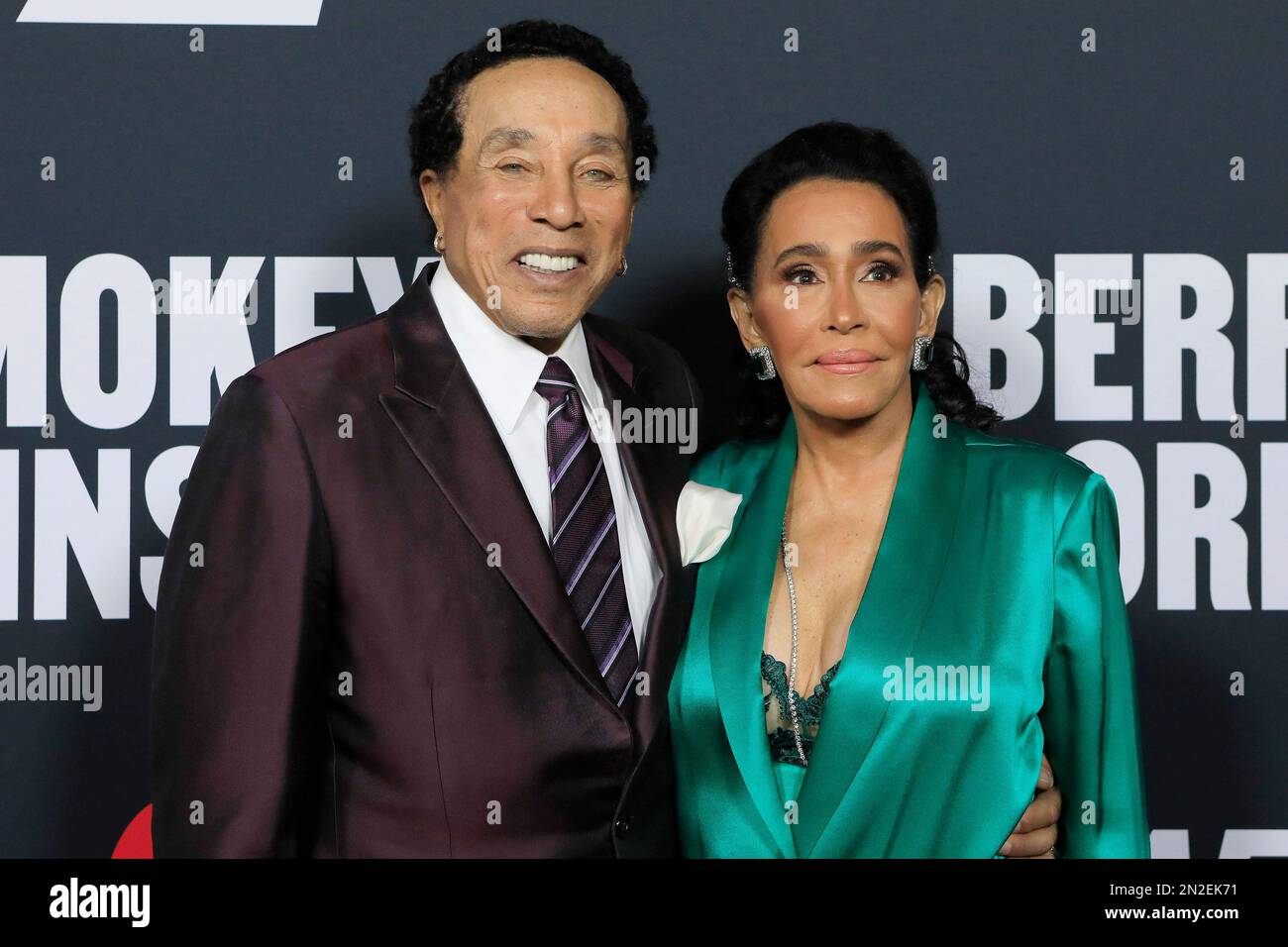 3 febbraio 2023, Los Angeles, California, USA: LOS ANGELES - 3 FEBBRAIO: Smokey Robinson, Frances Glandney al 2023° MusiCares persons of the Year Gala al LA Convention Center il 03 febbraio 2023 a Los Angeles, California. (Credit Image: © Nina Prommer/ZUMA Press Wire) SOLO PER USO EDITORIALE! Non per USO commerciale! Foto Stock