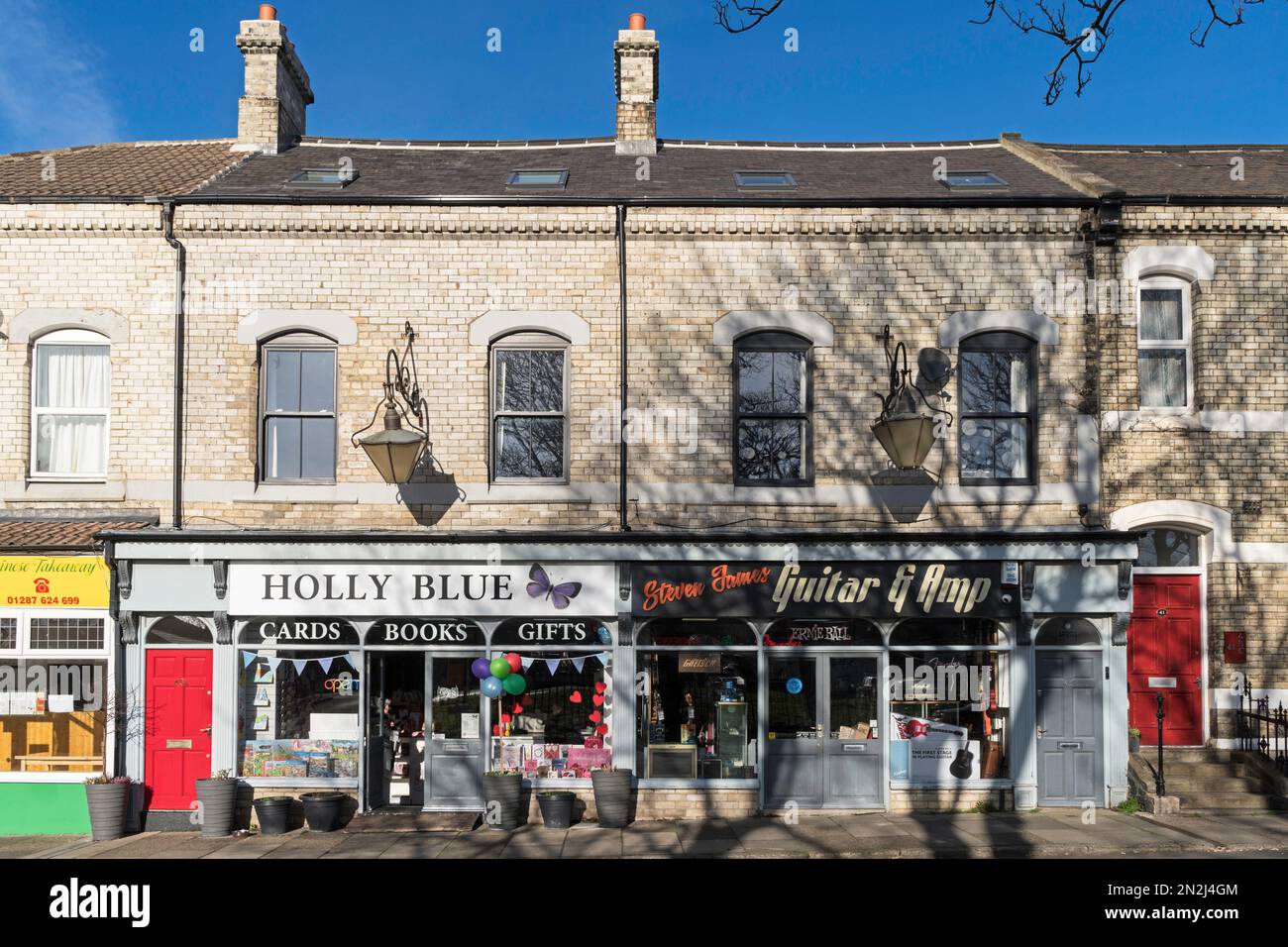 Commercianti indipendenti in edifici vittoriani, Saltburn, North Yorkshire, Inghilterra, Regno Unito Foto Stock