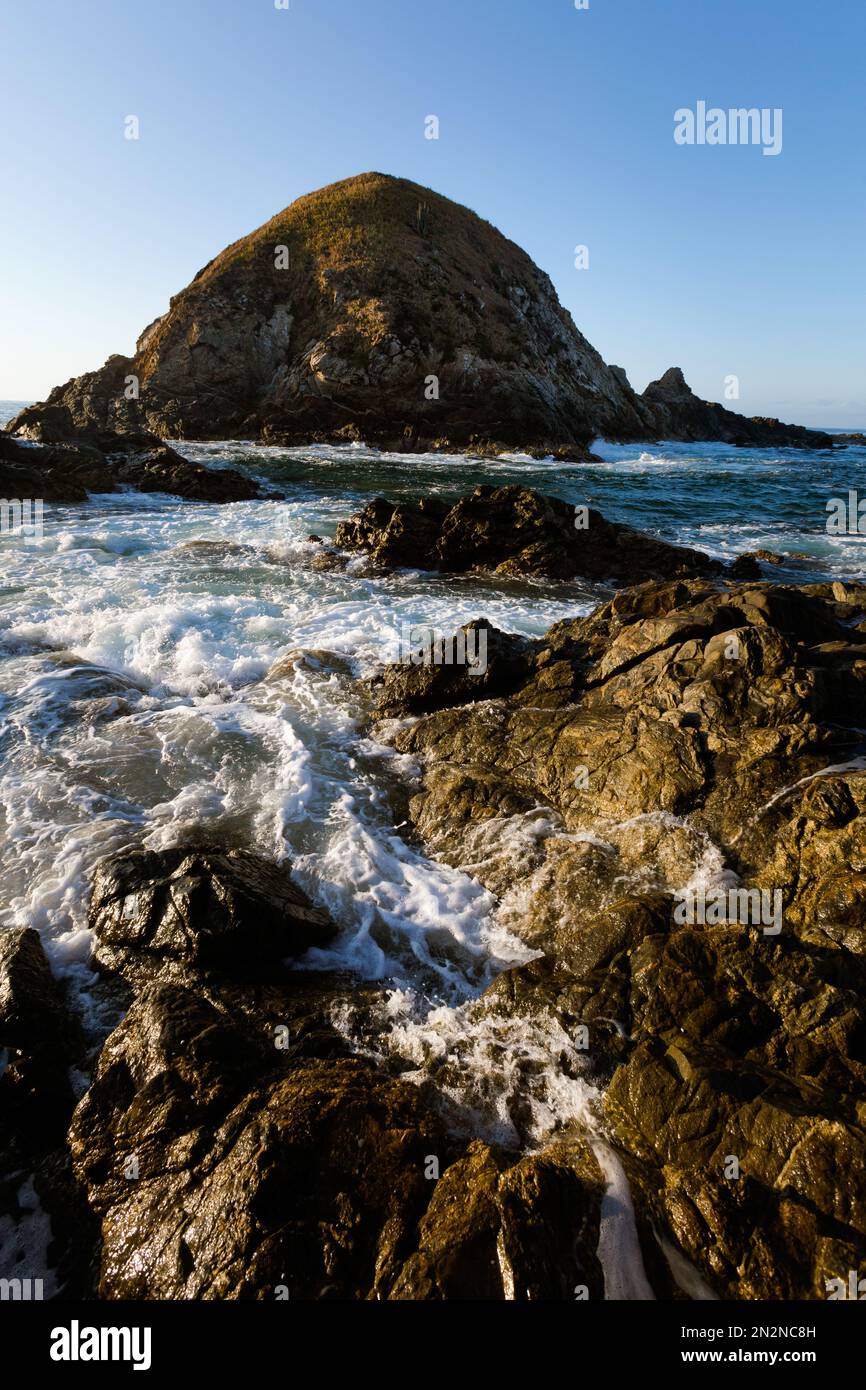 Bellissima spiaggia di Zipolite in Messico. Spiaggia di amore Foto Stock
