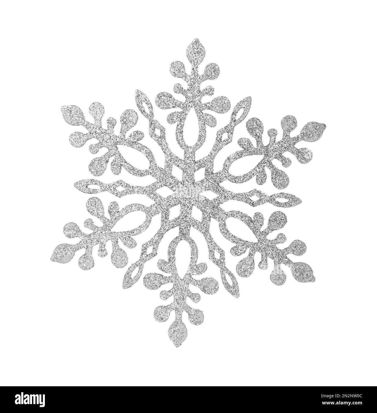 Bel fiocco di neve su sfondo bianco. Decorazione per le vacanze invernali Foto Stock