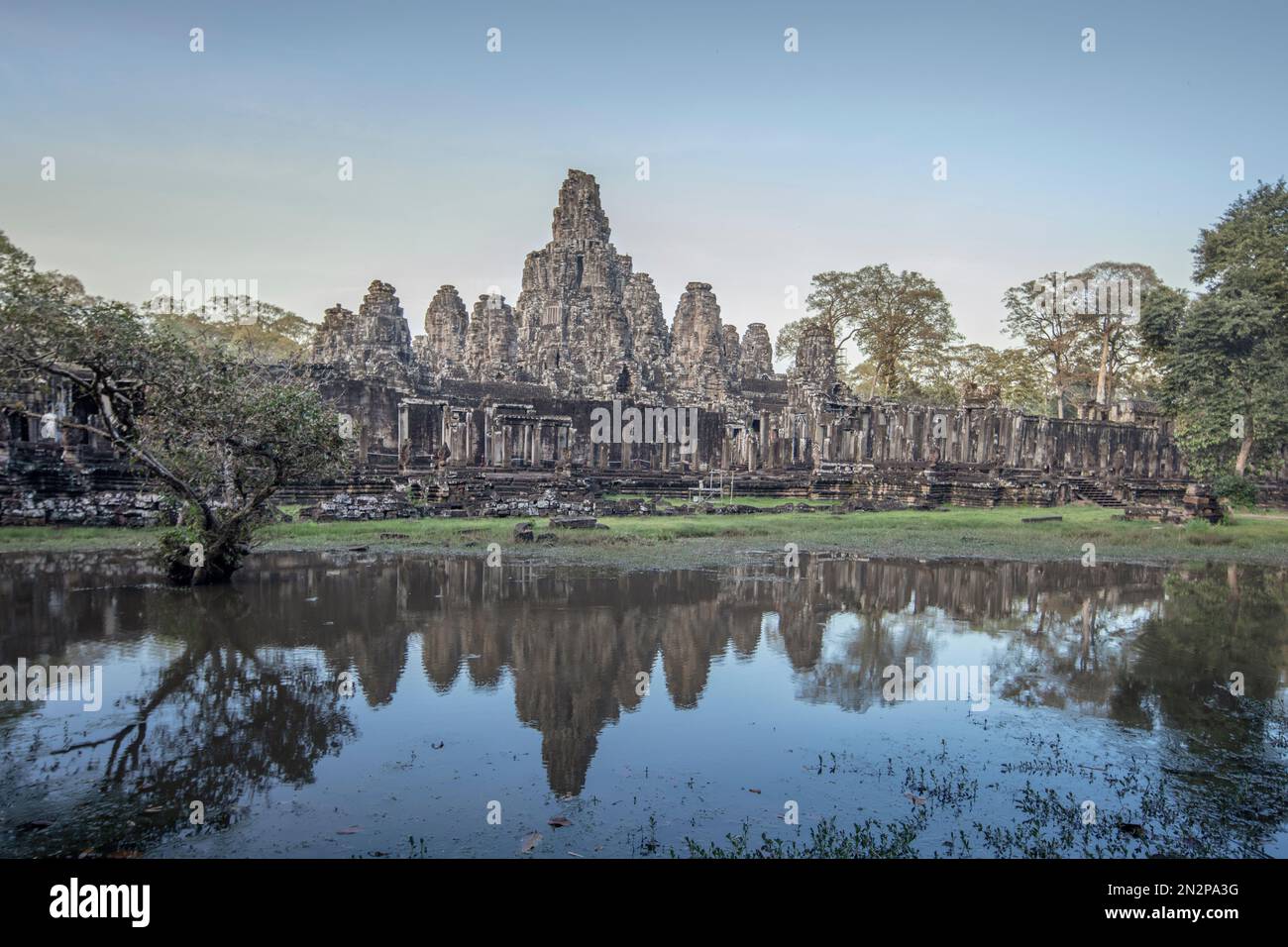 Angkor. Tempio buddista di Bayon del 12th° secolo famoso per la scultura devozionale di Bodhisattva Avalokiteshvara (Avalokitesvara); costruito dal re Jayavarman VII Foto Stock