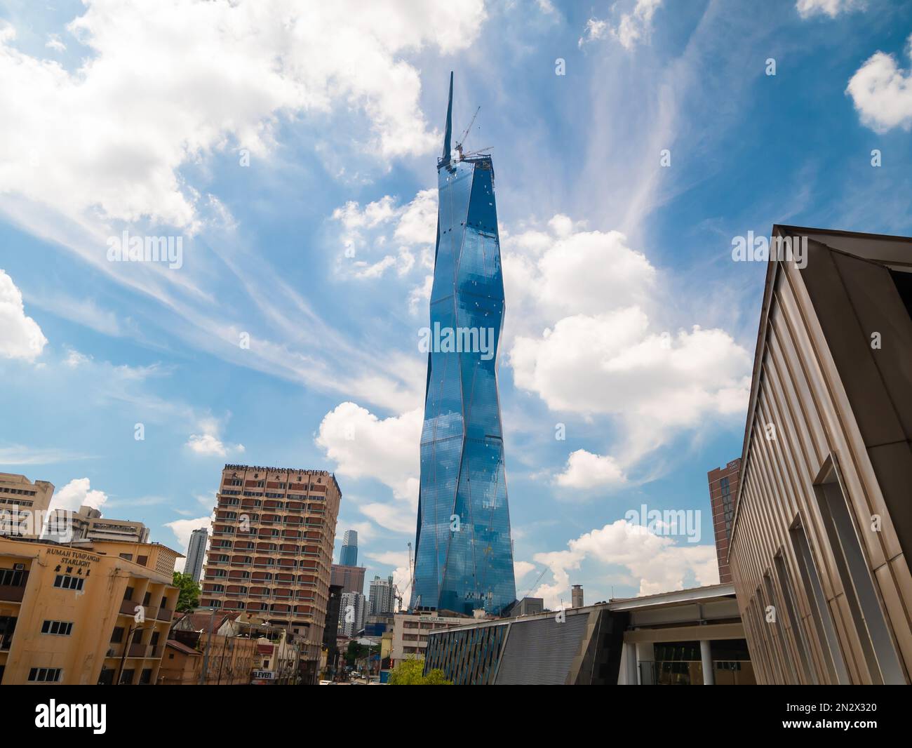 Kuala Lumpur, Malesia - Febbraio 2,2023 : Merdeka 118 e' l'edificio piu' alto in Malesia dal 2022 ed e' un edificio a 118 piani. Foto Stock