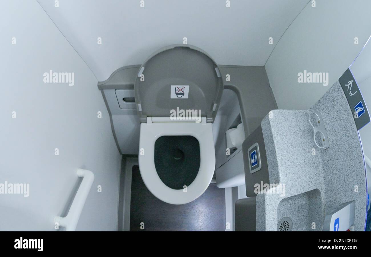 Toilette, Flugzeug Foto Stock