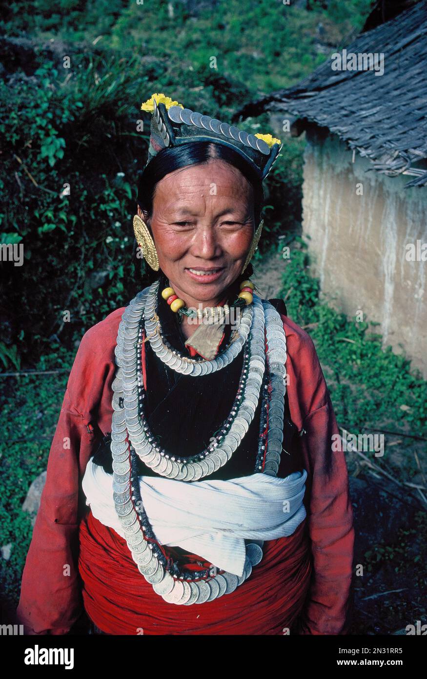 Nepal. Valle Arun. Area di Makalu. Donna villaggio Walung. Foto Stock