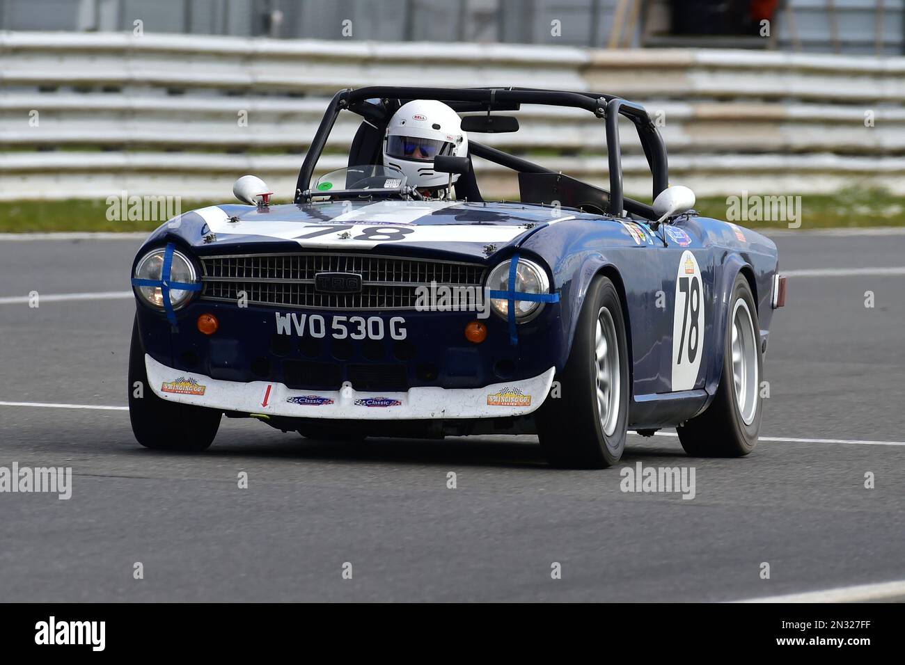 David McDonald, Bailey Frost, Triumph TR6, Adams e Page Swinging Sessies, Gruppo 2, vetture oltre 2000cc, divise in 6 classi G a i, a quaranta minuti Foto Stock