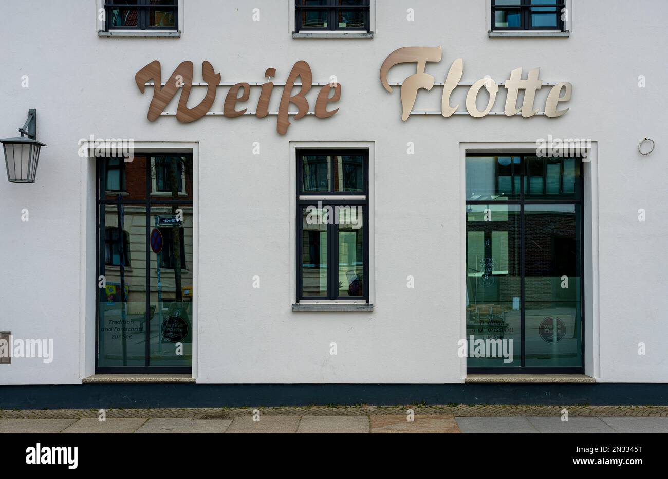 White Fleet, Office Building, Stralsund, Meclemburgo-Pomerania occidentale, Germania Foto Stock
