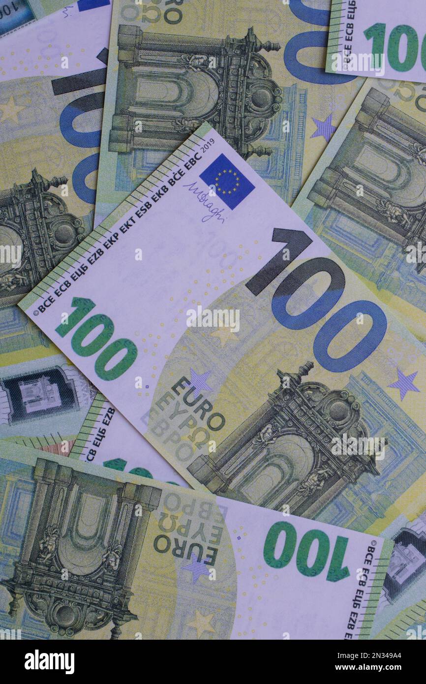 Primo piano delle banconote da 100 euro Foto Stock