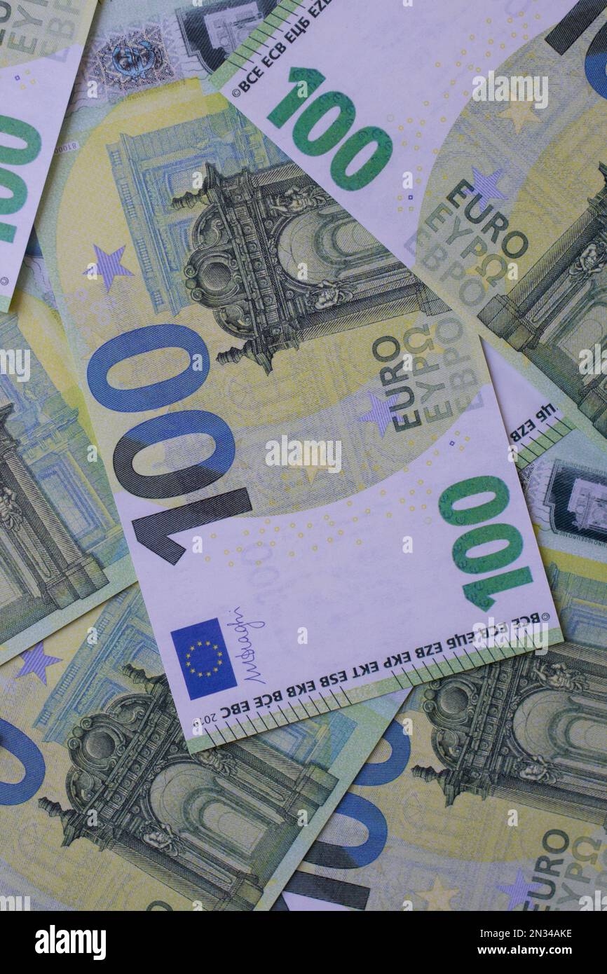 Primo piano delle banconote da 100 euro Foto Stock