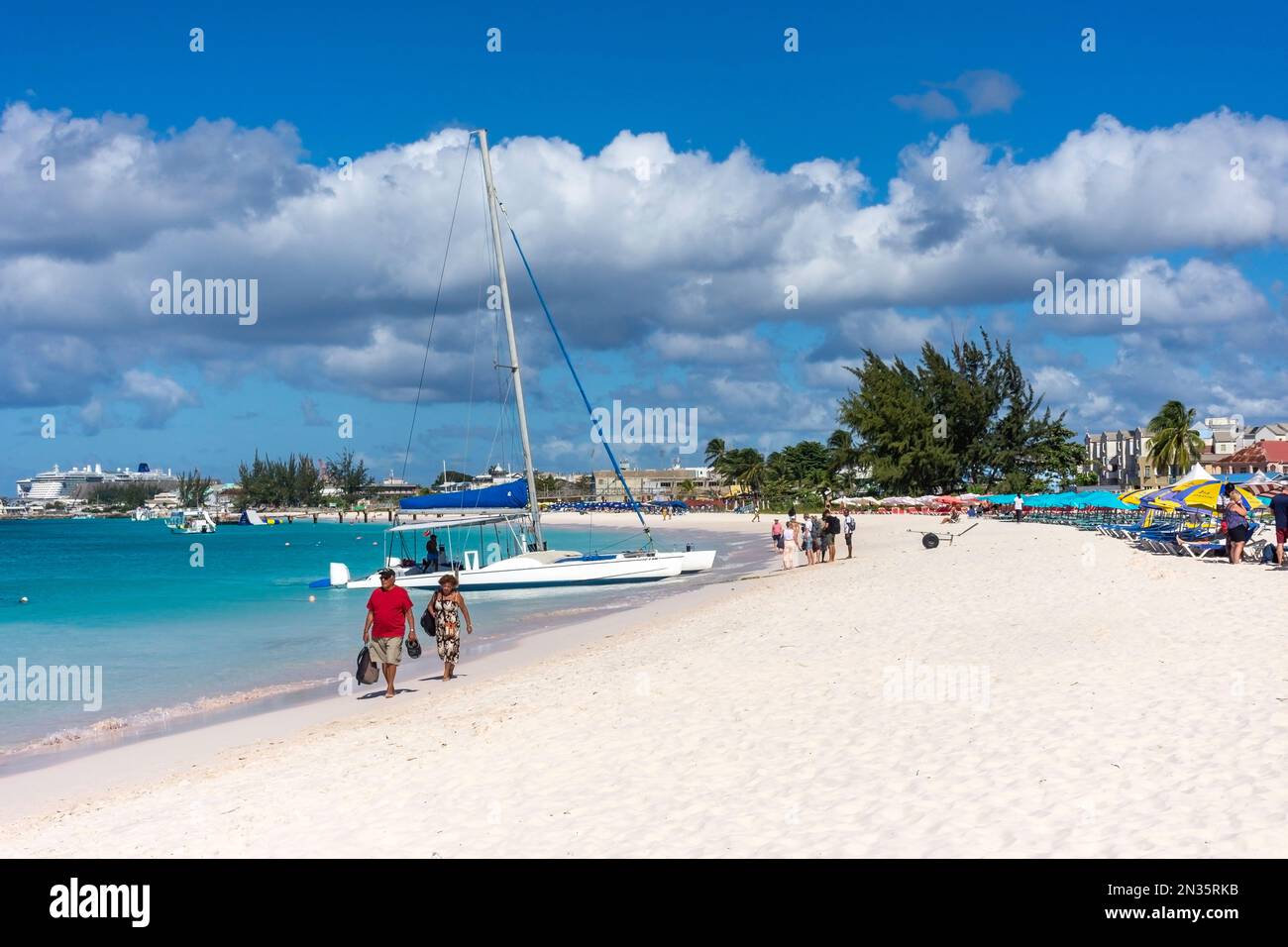 Bayshore Beach, Carlisle Bay, Bridgetown, St Michael Parish, Barbados, Antille minori, Caraibi Foto Stock
