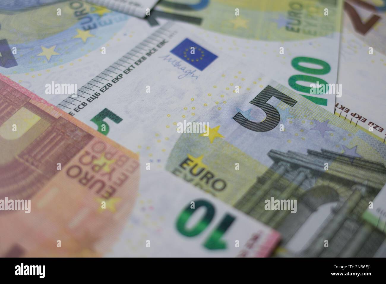 Primo piano delle banconote in euro Foto Stock