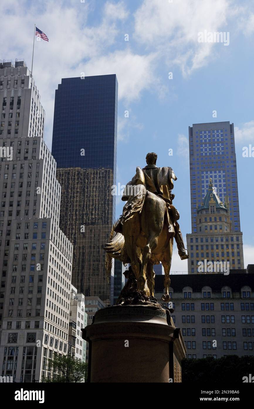 Statua del Generale William Tecumseh Sherman, Grand Army Plaza Central Park di New York City, New York, Stati Uniti d'America Foto Stock