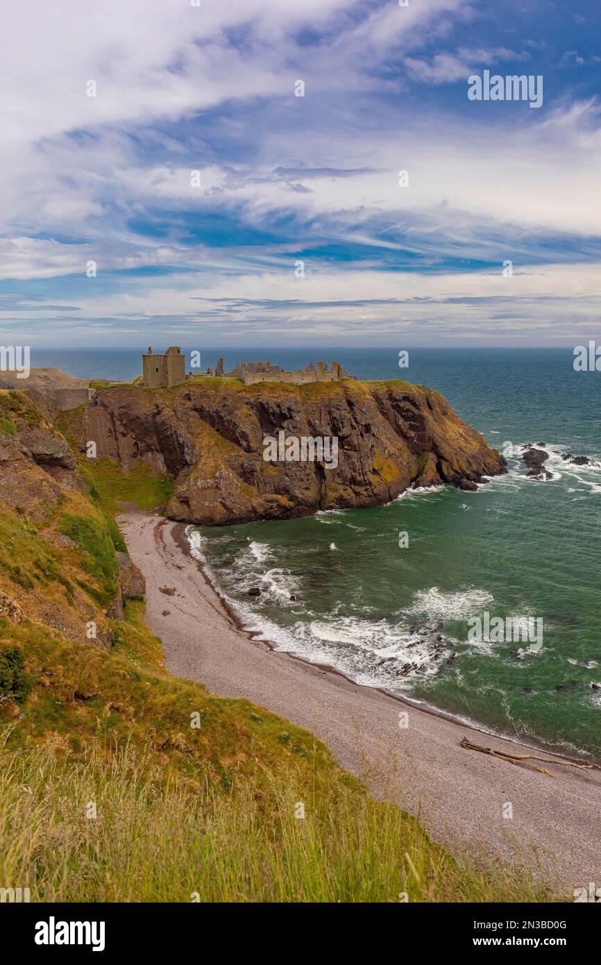 CASTELLO DI DUNNOTTAR, SCOZIA - Castello di Dunnottar, una fortezza medievale in rovina, sulla costa nord orientale vicino Stonehaven. Foto Stock