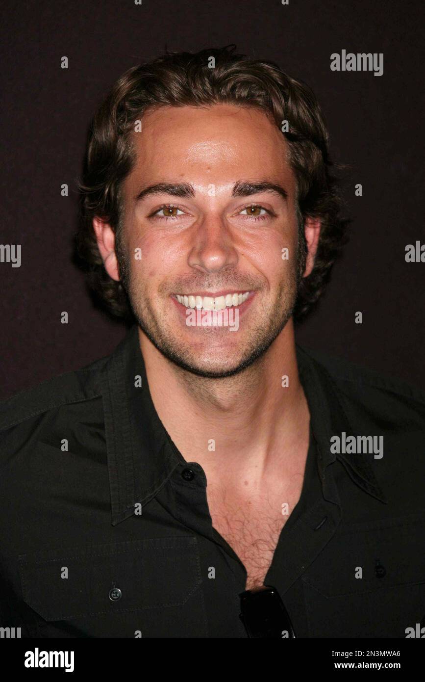 Zachary Levi partecipa alla proiezione del "MR. Brooks" al Tribeca Grand Hotel di New York il 29 maggio 2007. Photo Credit: Henry McGee/MediaPunch Foto Stock