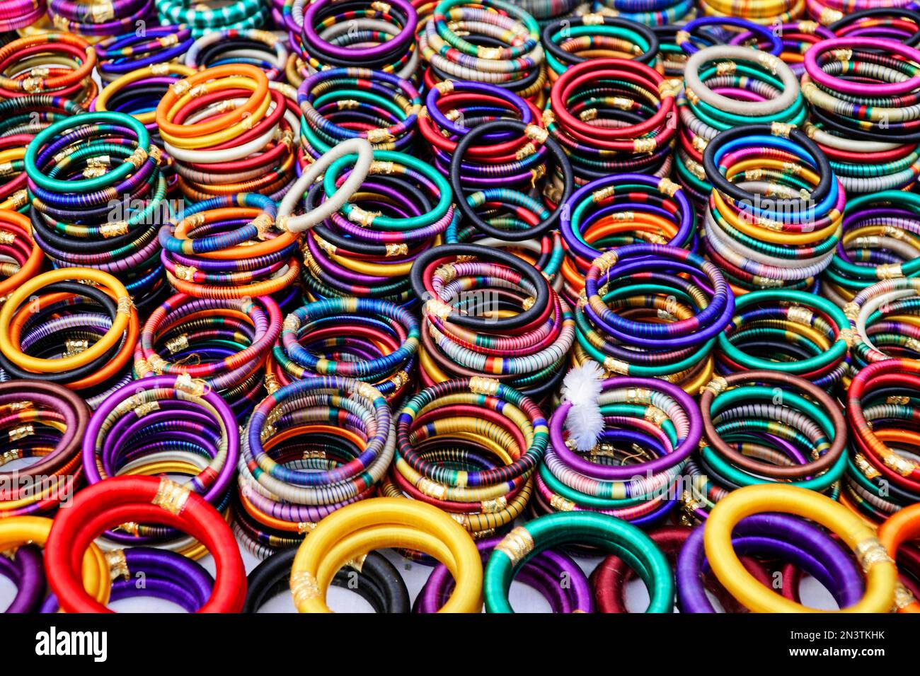 Gioielleria, scottature, vendita di strada, Jaipur, Rajasthan, India Foto Stock