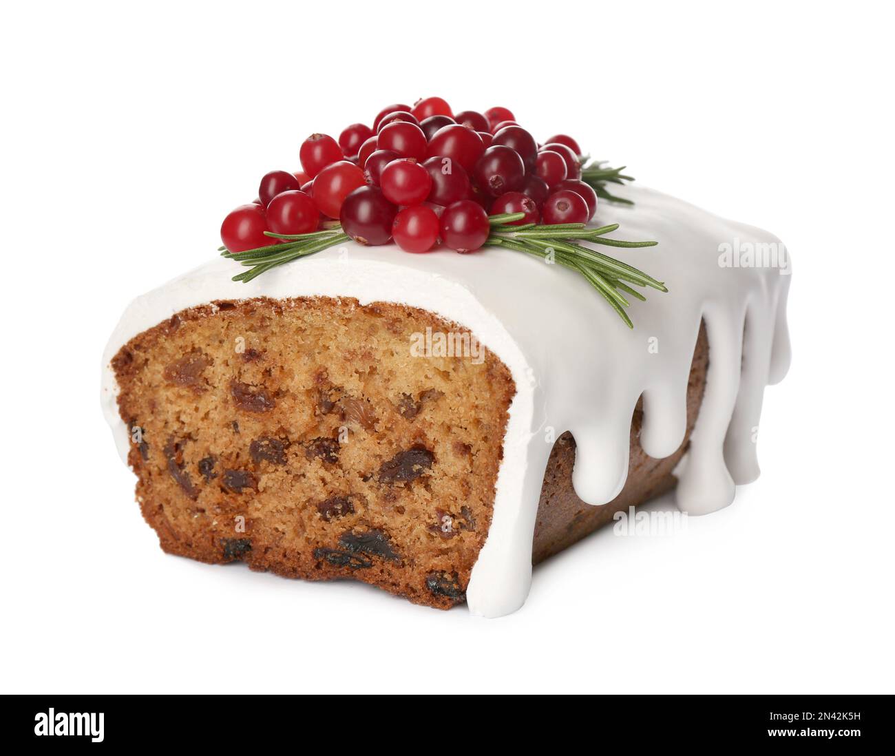 Tradizionale torta di Natale con mirtilli rossi e glassa isolata su bianco. Ricetta classica Foto Stock