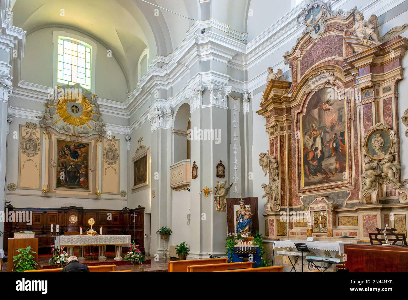 Interno della chiesa di Sant'Antonio Abate, Pianella, Italia Foto Stock