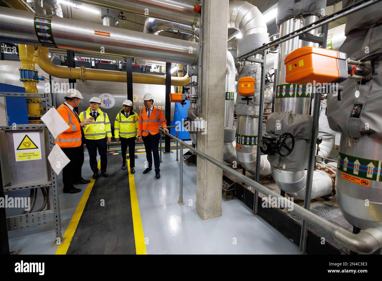 Il primo Ministro Rishi Sunak e il nuovo Segretario di Stato per la sicurezza energetica e Net Zero Grant Shapps visitano la struttura. Primo Ministro Rish Foto Stock