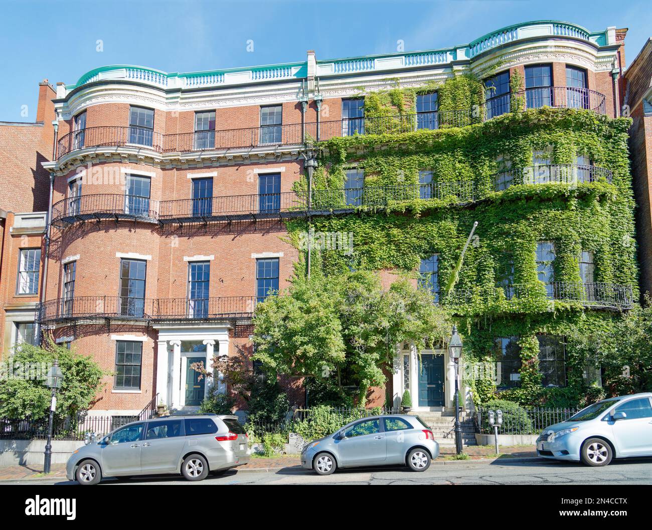 Boston Beacon Hill: 39-40 Beacon Street, alias Nathan Appleton Residence e Appleton-Parker House, è una “casa doppia” federale/greca. Foto Stock