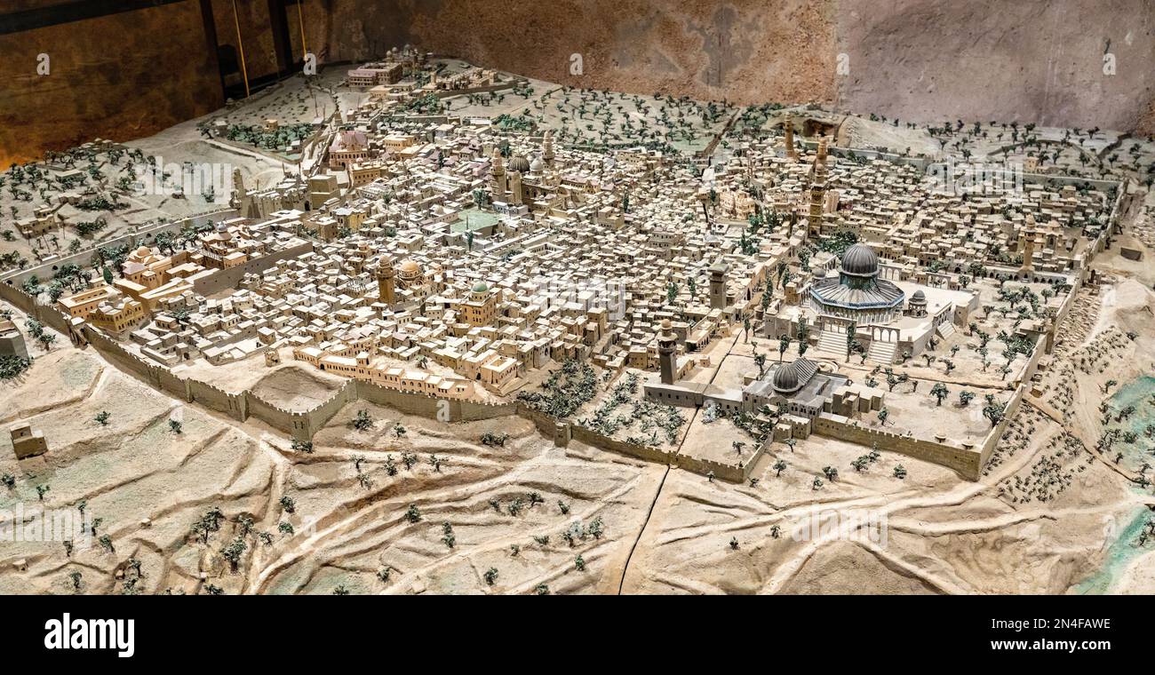 Gerusalemme, Israele - 12 ottobre 2017: Modello esemplare dell'antica Città Santa e del Monte del Tempio esposto nella cittadella di Davide a Gerusalemme Foto Stock