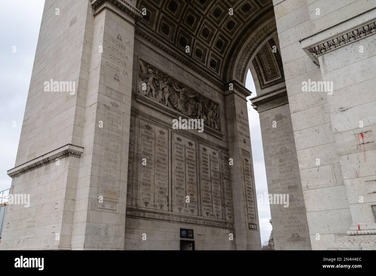 Arc de Triomphe a Parigi, visitare Parigi, Turismo a Parigi. Grandi monumenti europei, in stile Haussmann. Place Charles de Gaulle Place de l'Étoile. Foto Stock