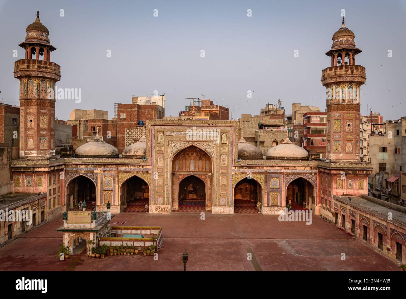 Vista panoramica della Moschea di Wazir Khan Lahore Islamabad Foto Stock