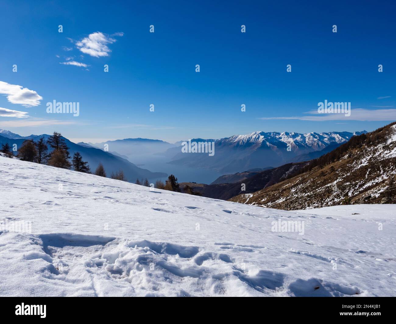 Paesaggio invernale del Lago di Como Foto Stock