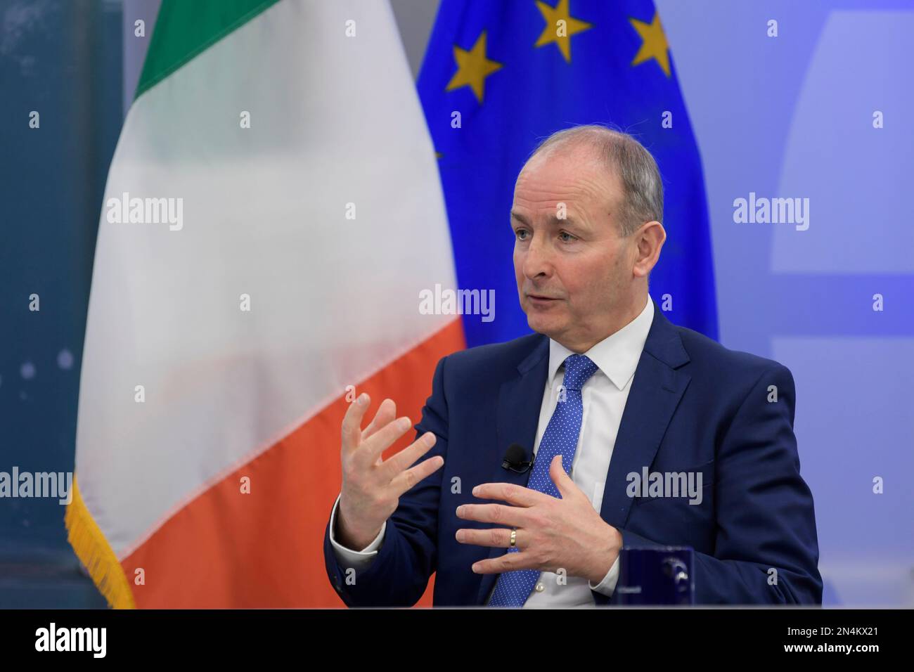 Washington DC, Stati Uniti. 8 febbraio 2023, Washington, Distric of Columbia, USA: Il Ministro degli Affari Esteri e della Difesa d'Irlanda TANAISTE MICHEAL MARTIN parla di come Dublino stia navigando in stretta collaborazione con gli Stati Uniti e l'Unione europea durante una conversazione, oggi il 08 febbraio 2023 presso l'Atlantic Council/Think Tank di Washington DC, USA. (Credit Image: © Lenin Nolly/ZUMA Press Wire) SOLO PER USO EDITORIALE! Non per USO commerciale! Credit: ZUMA Press, Inc./Alamy Live News Foto Stock