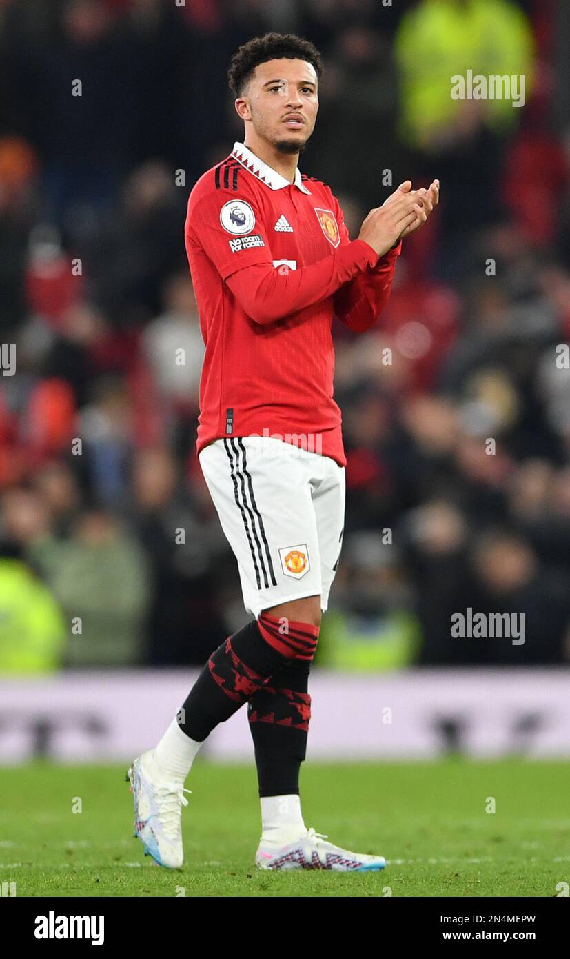 Manchester, Regno Unito. 8th Feb, 2023. Jadon Sancho del Manchester United applaude i tifosi durante la partita della Premier League a Old Trafford, Manchester. Il credito dell'immagine dovrebbe essere: Gary Oakley/Sportimage Credit: Sportimage/Alamy Live News Foto Stock