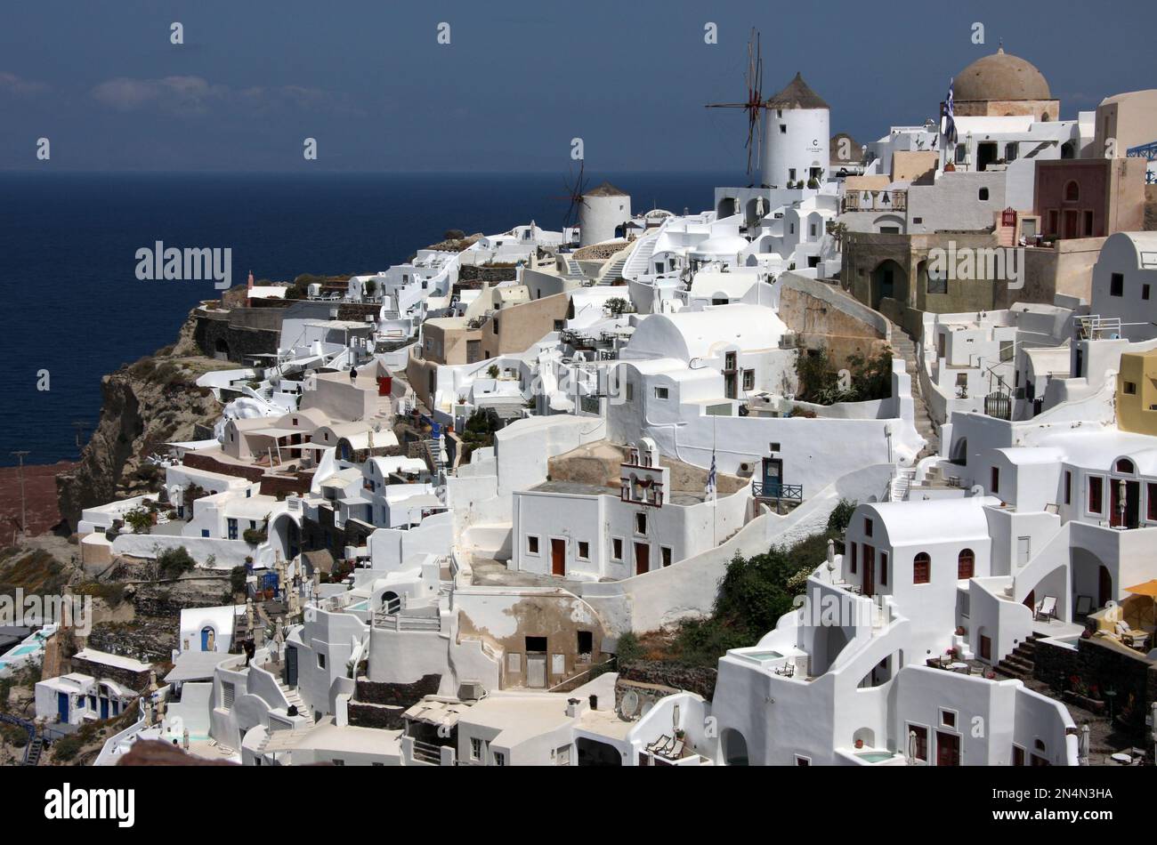 Una vista della città di Oia Santorini Cicladi Isole greche Foto Stock